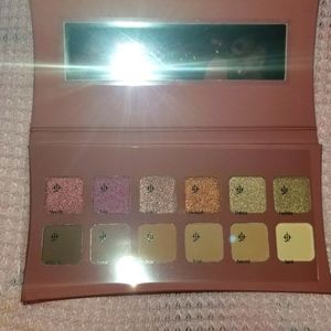FINAL PRICE DROP Illamasqua Unveiled Artistry eyeshadow palette NEW